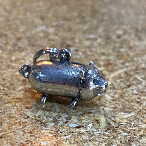 Vintage Pig Charm - Picture 2 of 7